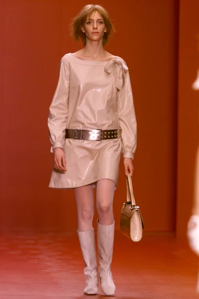 Look 30